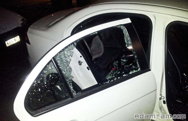smashedcarwindow