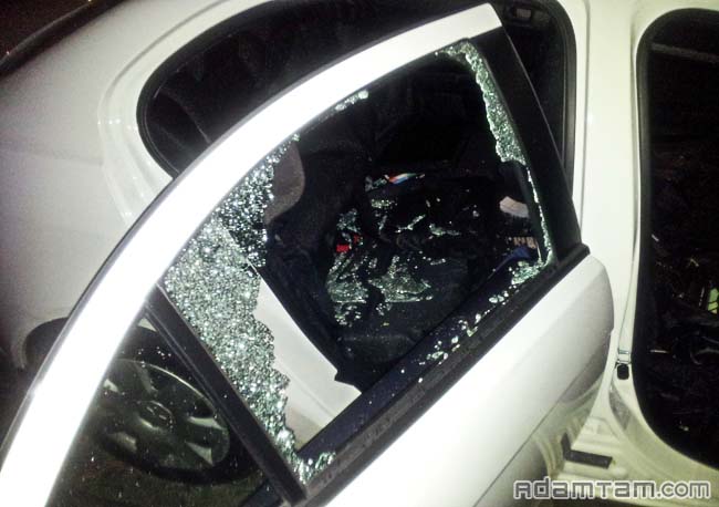 smashedcarwindow2